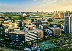 全國(guó)人大代表、沈陽(yáng)市委書記王新偉：沈陽(yáng)將積極融入國(guó)家戰(zhàn)略性新興產(chǎn)業(yè)集群建設(shè)